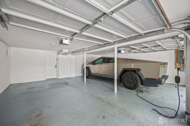 4 Andrew Place, East Brunswick, NJ 08816