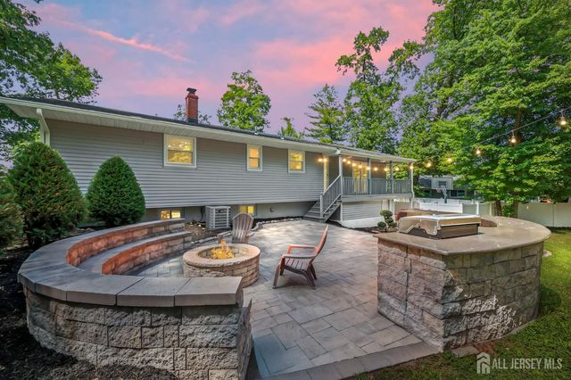 4 Andrew Place, East Brunswick, NJ 08816