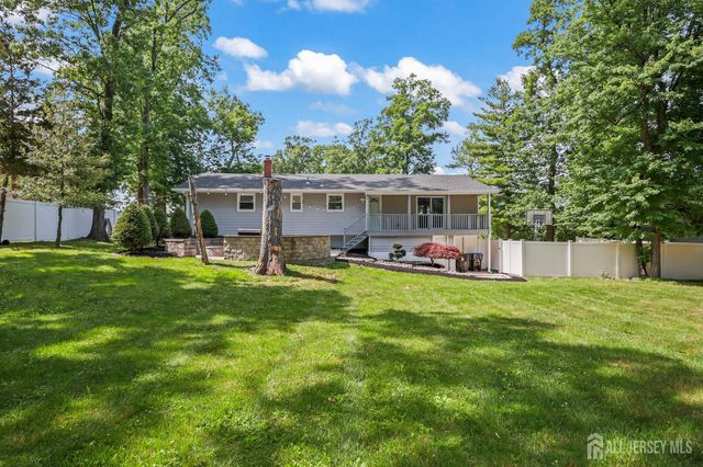 4 Andrew Place, East Brunswick, NJ 08816