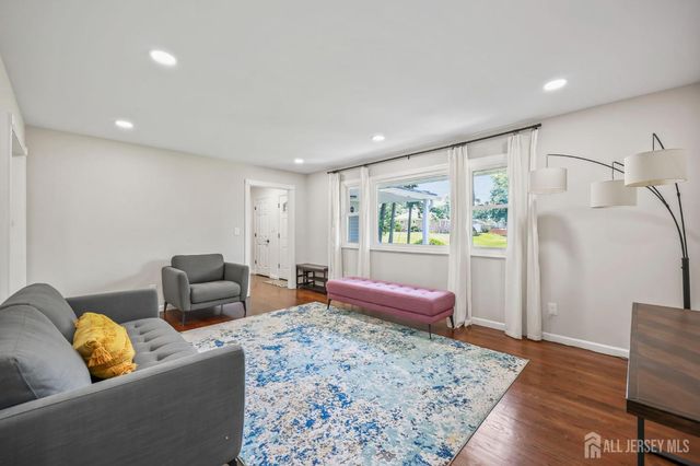 4 Andrew Place, East Brunswick, NJ 08816