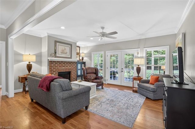 6975 Kenbridge Drive, Clemmons, NC 27012