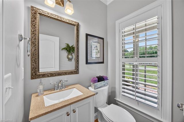 6975 Kenbridge Drive, Clemmons, NC 27012