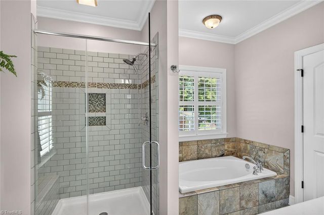 6975 Kenbridge Drive, Clemmons, NC 27012