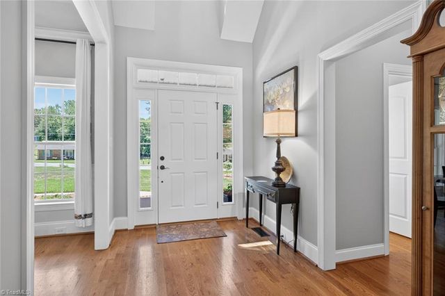 6975 Kenbridge Drive, Clemmons, NC 27012