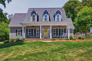 6975 Kenbridge Drive, Clemmons, NC 27012