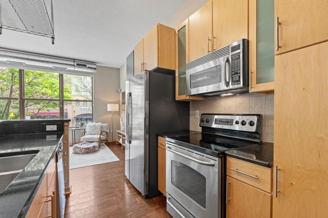 3640 Wooddale Avenue S 102, Saint Louis Park, MN 55416