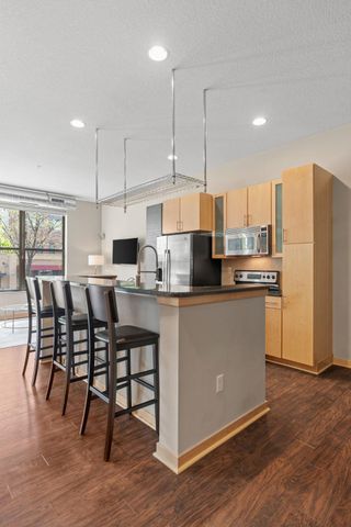 3640 Wooddale Avenue S 102, Saint Louis Park, MN 55416