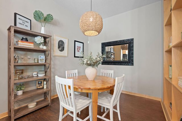 3640 Wooddale Avenue S 102, Saint Louis Park, MN 55416