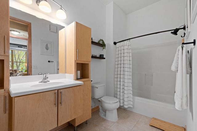 3640 Wooddale Avenue S 102, Saint Louis Park, MN 55416