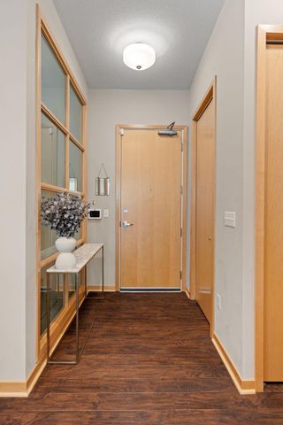 3640 Wooddale Avenue S 102, Saint Louis Park, MN 55416