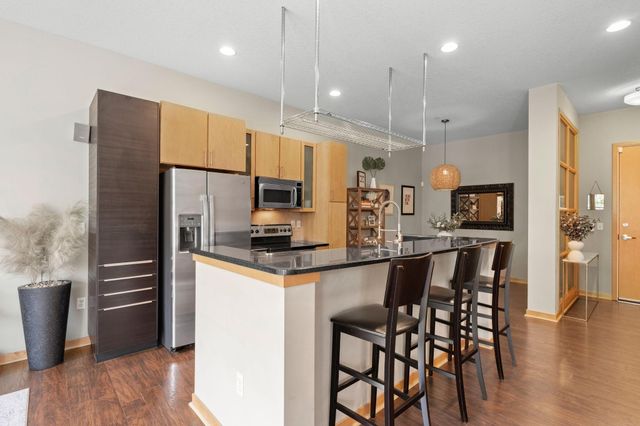 3640 Wooddale Avenue S 102, Saint Louis Park, MN 55416