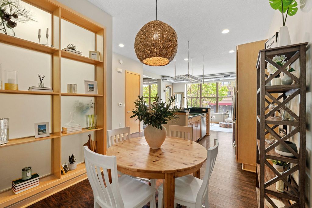 3640 Wooddale Avenue S 102, Saint Louis Park, MN 55416