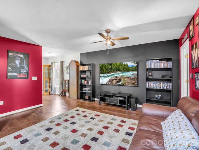 3860 Landrum Road 13, Columbus, NC 28722