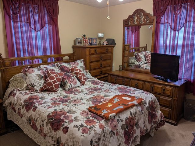 2525 7Th Ave, Beaver Falls, PA 15010