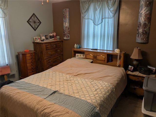 2525 7Th Ave, Beaver Falls, PA 15010