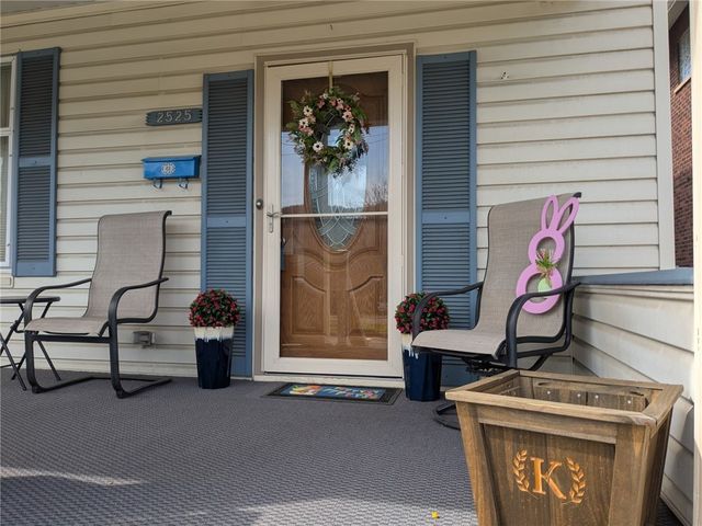 2525 7Th Ave, Beaver Falls, PA 15010