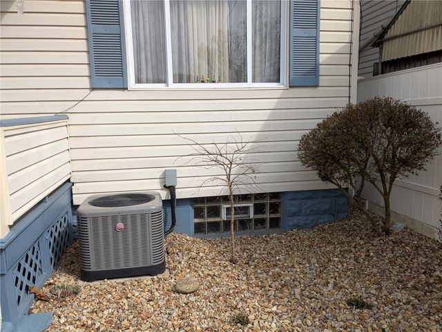 2525 7Th Ave, Beaver Falls, PA 15010