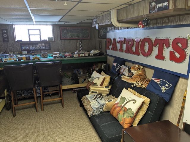 2525 7Th Ave, Beaver Falls, PA 15010