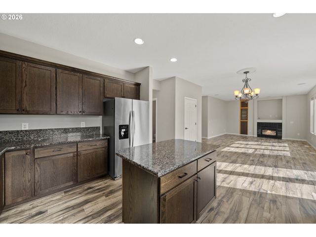 15642 Se BOLLAM Dr, Clackamas, OR 97015