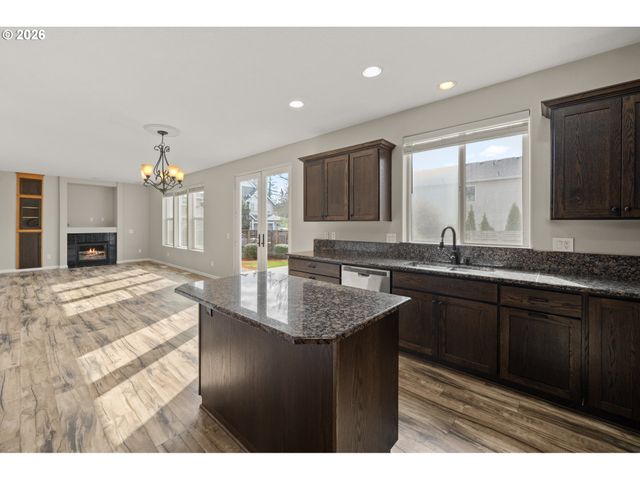 15642 Se BOLLAM Dr, Clackamas, OR 97015