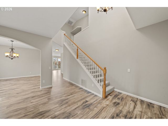 15642 Se BOLLAM Dr, Clackamas, OR 97015