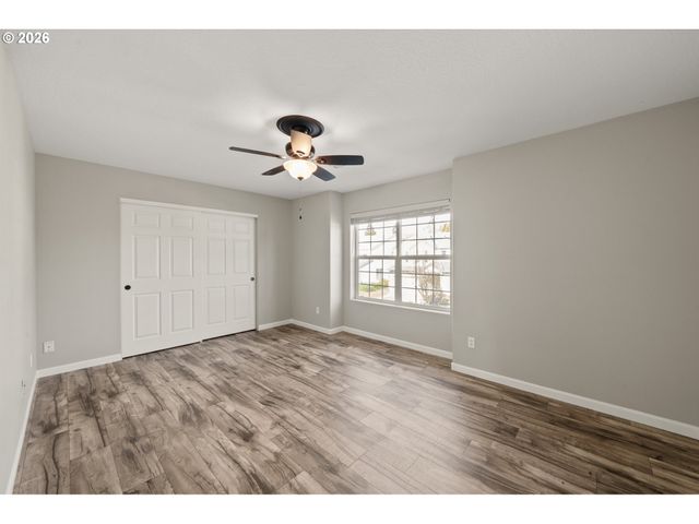 15642 Se BOLLAM Dr, Clackamas, OR 97015