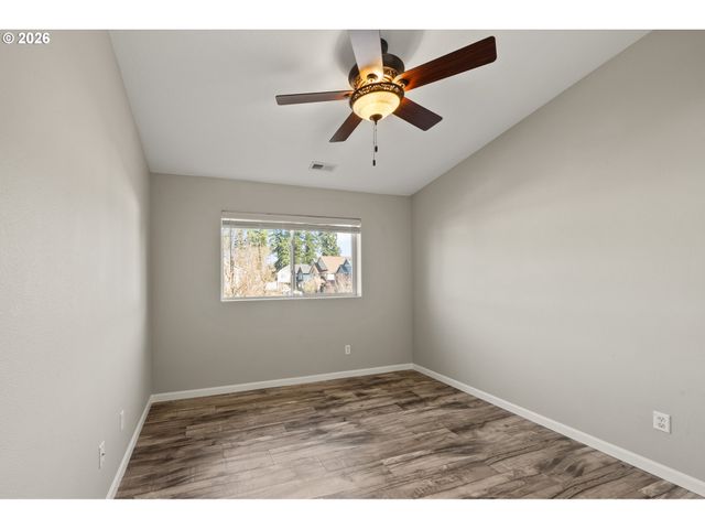 15642 Se BOLLAM Dr, Clackamas, OR 97015