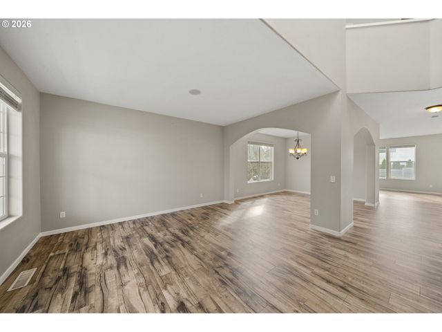 15642 Se BOLLAM Dr, Clackamas, OR 97015