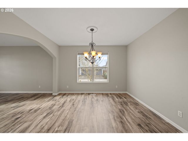 15642 Se BOLLAM Dr, Clackamas, OR 97015