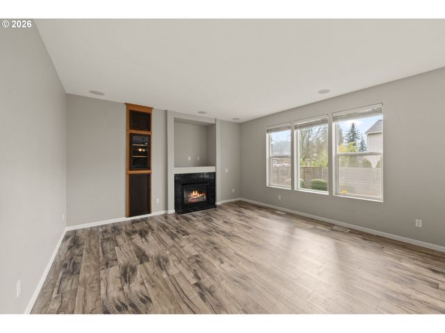 15642 Se BOLLAM Dr, Clackamas, OR 97015