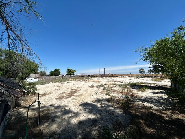 3312 Road 84, Earlimart, CA 93219