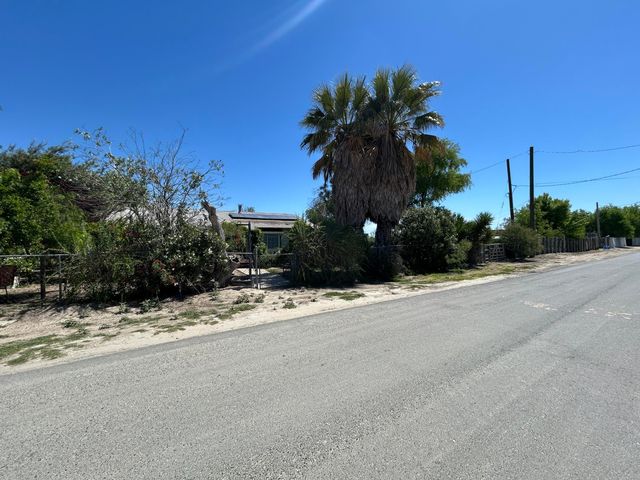 3312 Road 84, Earlimart, CA 93219