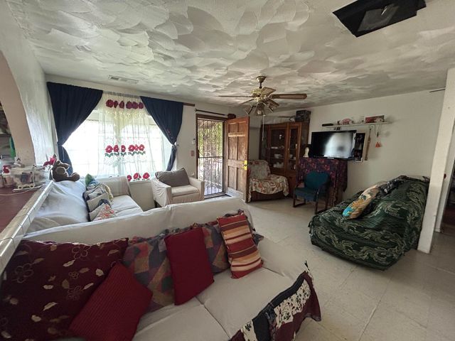 3312 Road 84, Earlimart, CA 93219