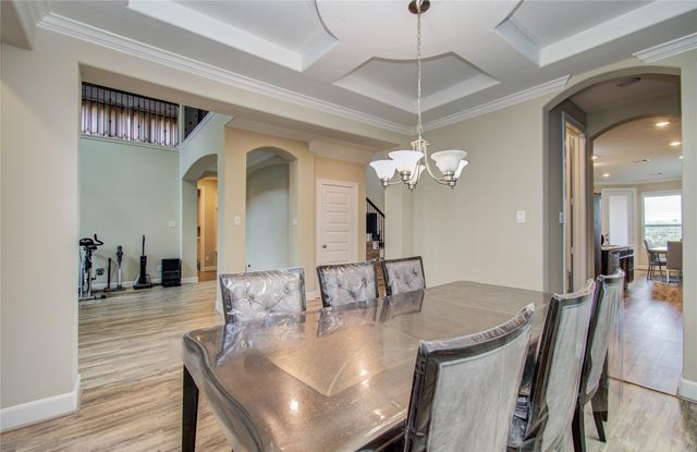 66 Zenith Lane, Sugar Land, TX 77498