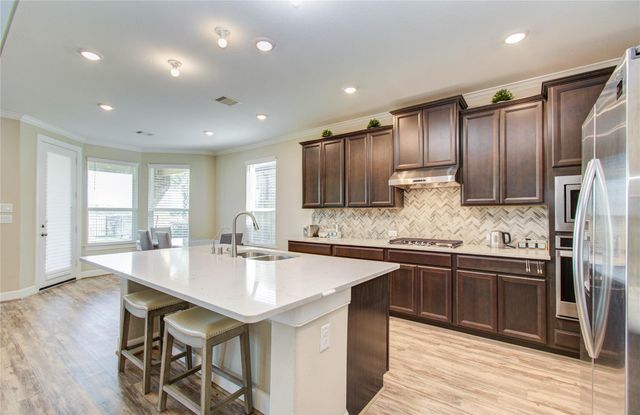 66 Zenith Lane, Sugar Land, TX 77498