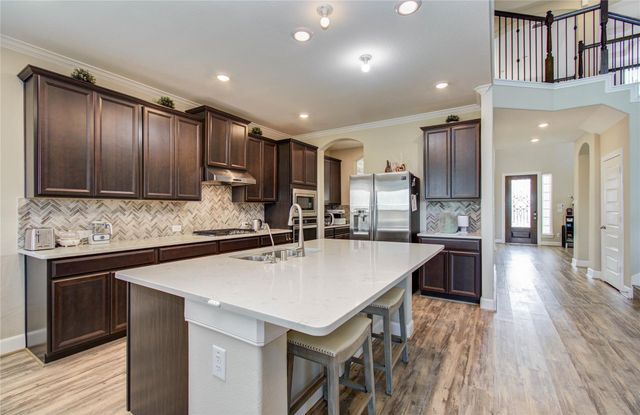 66 Zenith Lane, Sugar Land, TX 77498