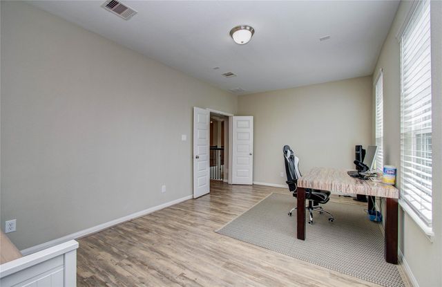 66 Zenith Lane, Sugar Land, TX 77498