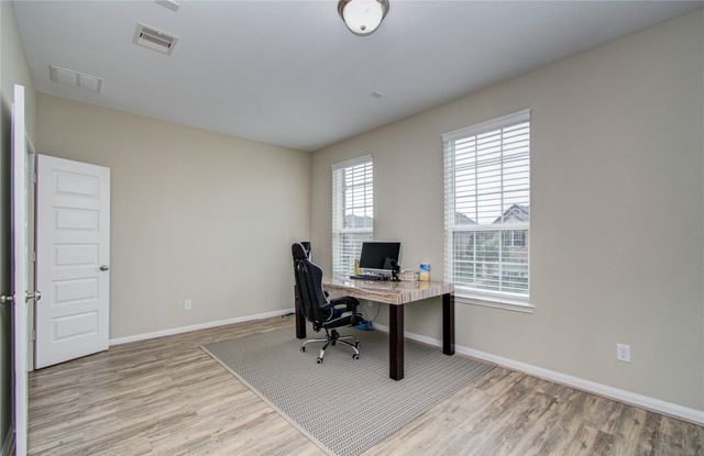 66 Zenith Lane, Sugar Land, TX 77498