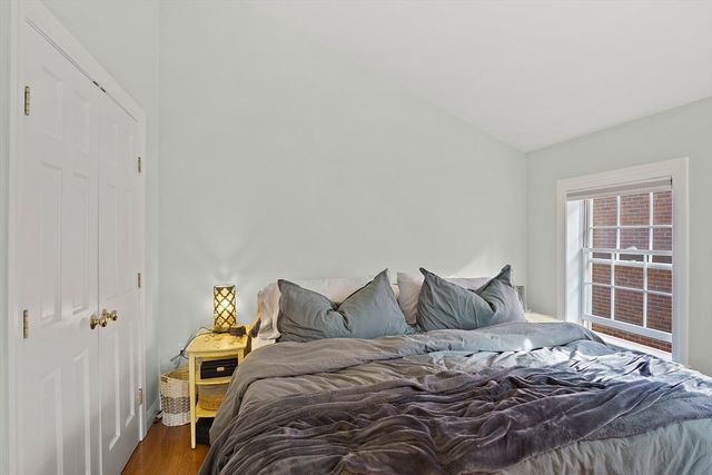 266 Essex St 6, Salem, MA 01970