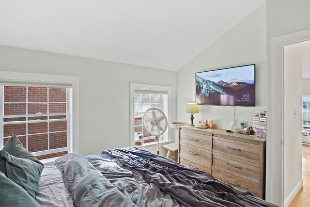 266 Essex St 6, Salem, MA 01970