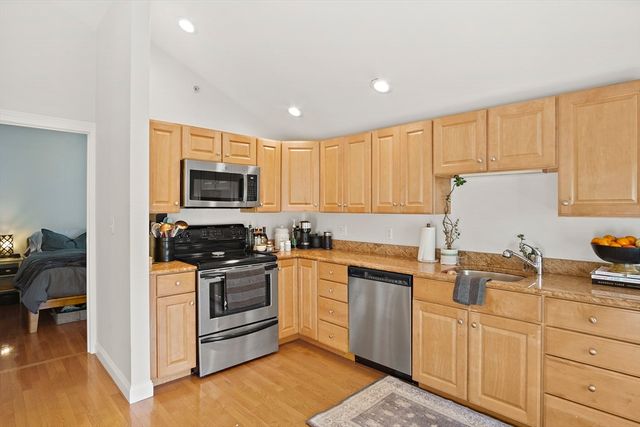 266 Essex St 6, Salem, MA 01970