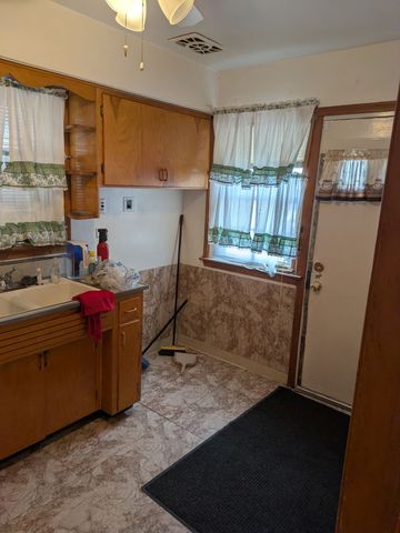 8421 S Paulina Street S, Chicago, IL 60620