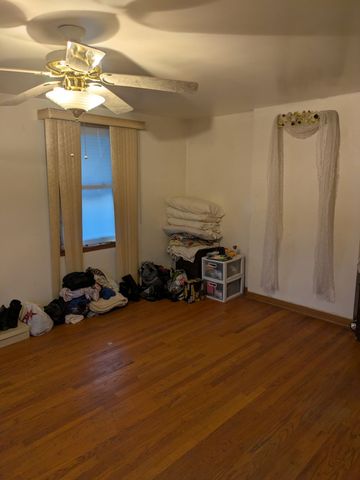 8421 S Paulina Street S, Chicago, IL 60620