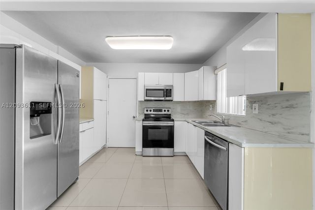 15543 SW 107th Ct, Miami, FL 33157