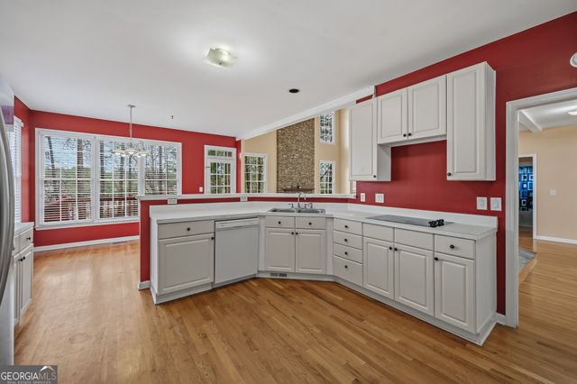 2165 Wildwood Lake Drive, Suwanee, GA 30024