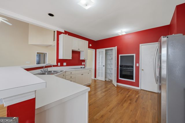 2165 Wildwood Lake Drive, Suwanee, GA 30024