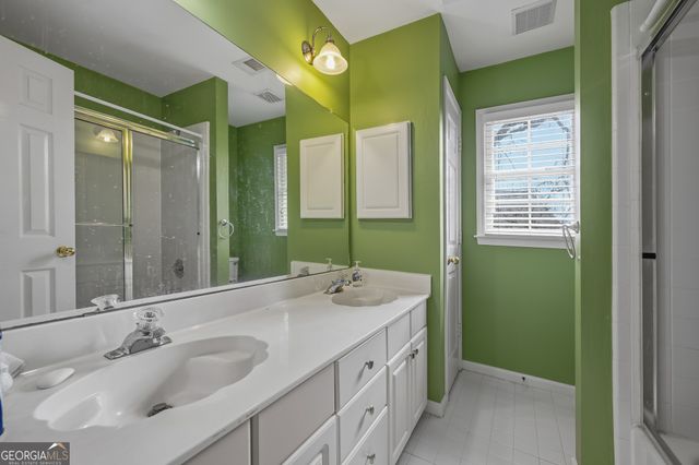 2165 Wildwood Lake Drive, Suwanee, GA 30024