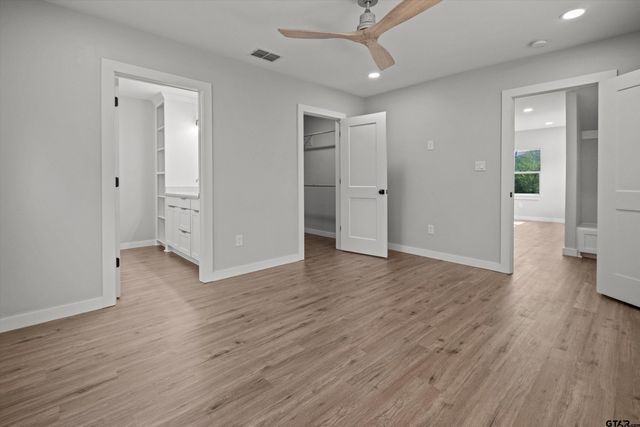 702 N Harris, Tyler, TX 75702