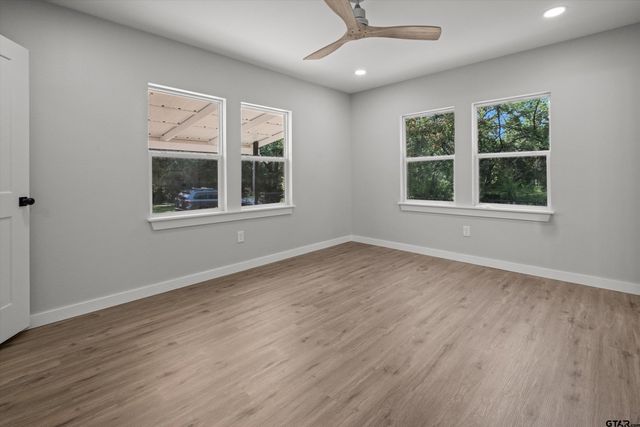 702 N Harris, Tyler, TX 75702