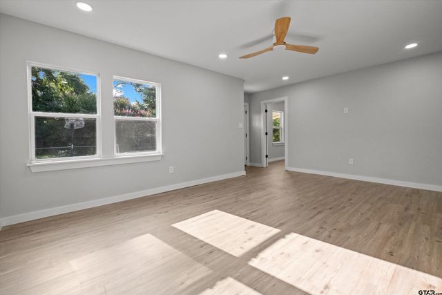 702 N Harris, Tyler, TX 75702